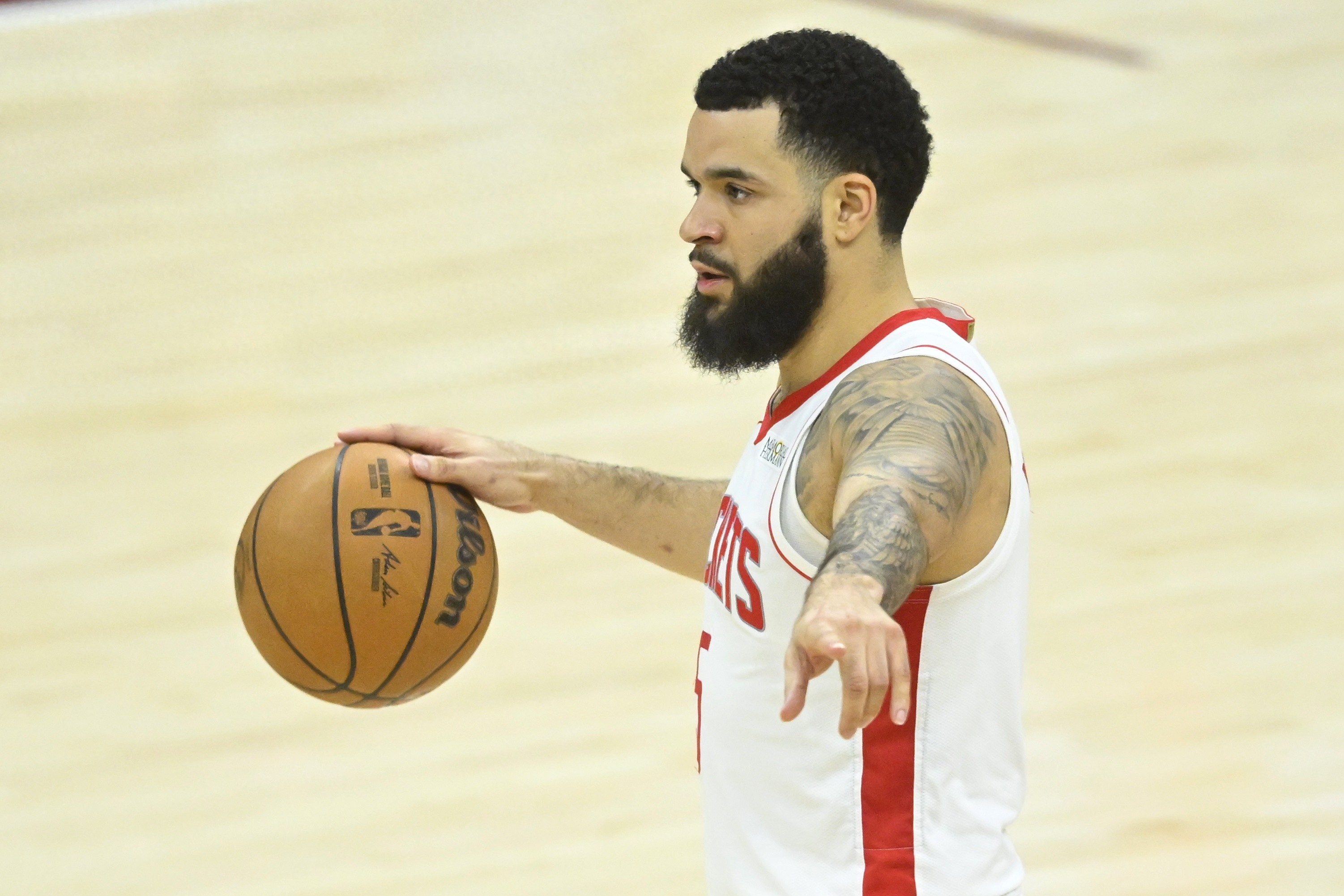 关于加时末段休斯敦火箭调整名单以备亚冠；篮板制胜环节打磨；态度坚定；球队文化再被提及的信息