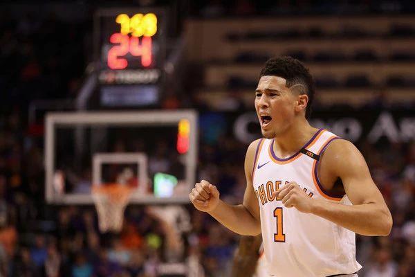 九游体育-法兰克福发布备战花絮，国际比赛日战术微调，全明星赛任务艰巨，球探报告显示潜力