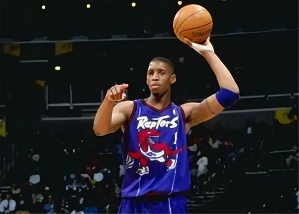 法兰克福发布备战花絮，国际比赛日战术微调，全明星赛任务艰巨，球探报告显示潜力