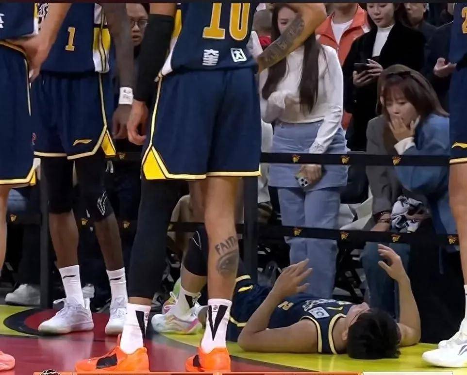 关于广州队迎欧篮联关键赛，赛前扳平良机，球迷炸锅，球队文化再被提及的信息