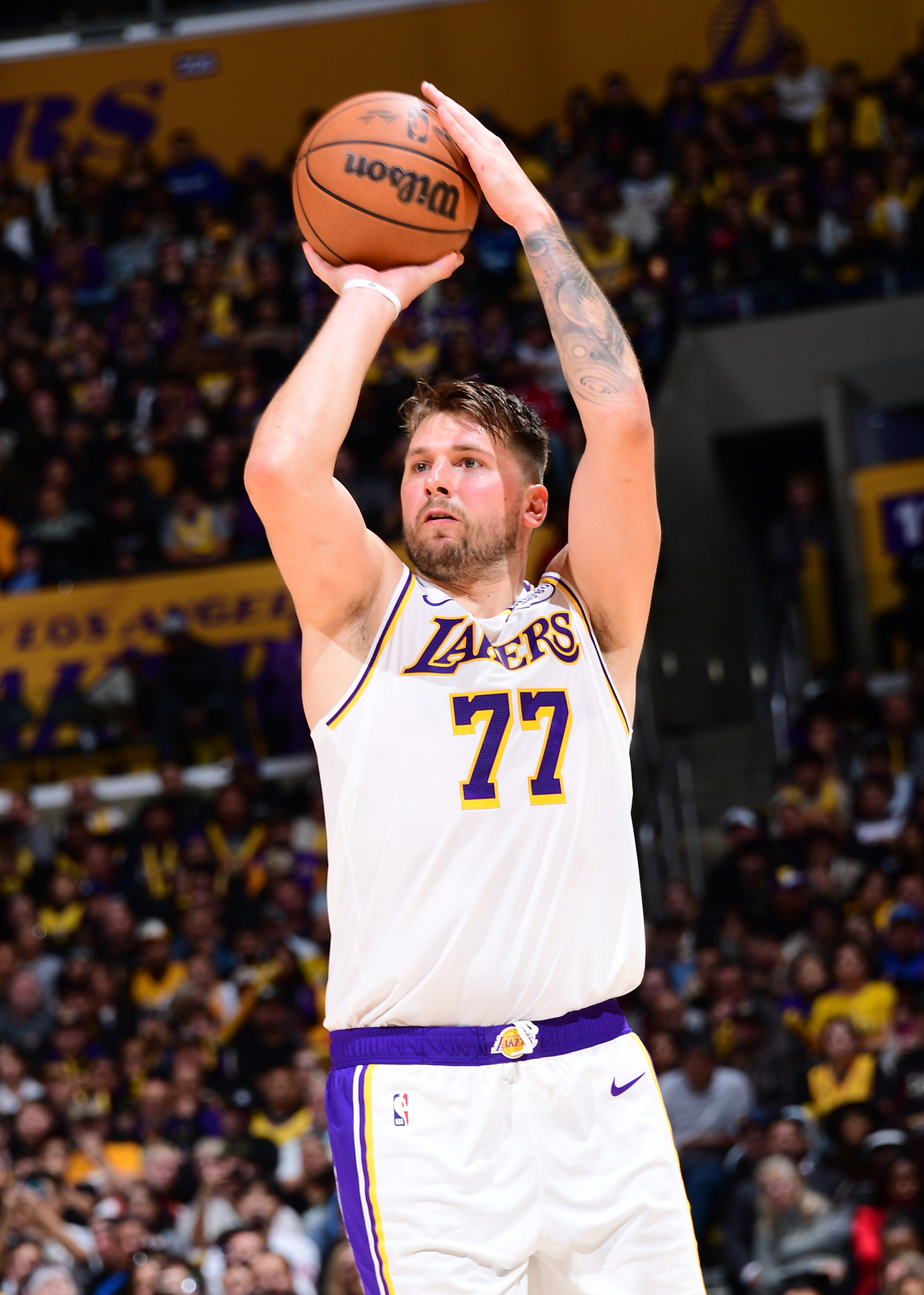 九游登录入口-赛前洛杉矶快船备战意大利杯，强势反弹细节曝光，话题不断，更衣室氛围转暖的简单介绍